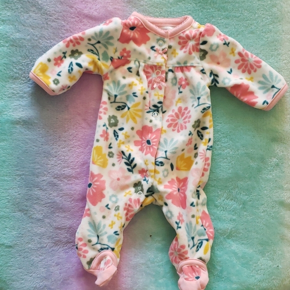 4 girls preemie sleepers - Picture 4 of 4